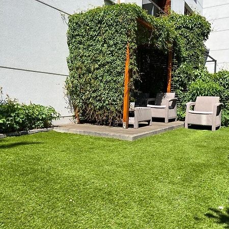Apartament Nadmorski Dwor Гданск Екстериор снимка