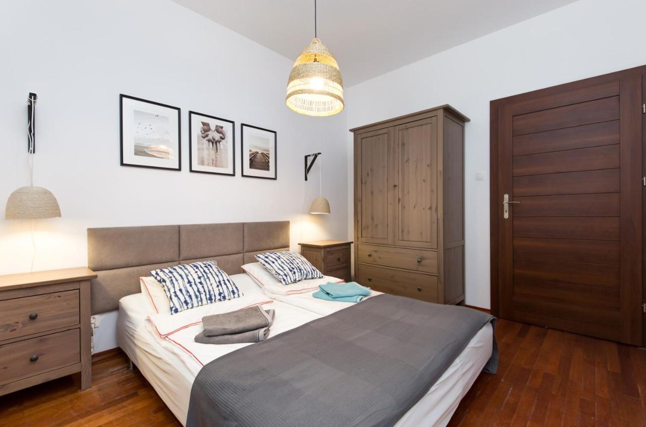 Apartament Nadmorski Dwor Гданск Екстериор снимка