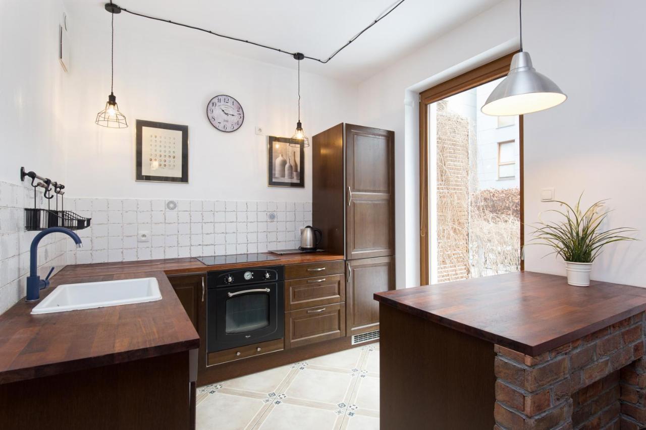 Apartament Nadmorski Dwor Гданск Екстериор снимка