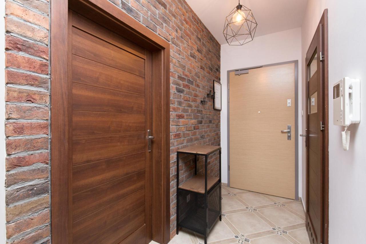 Apartament Nadmorski Dwor Гданск Екстериор снимка